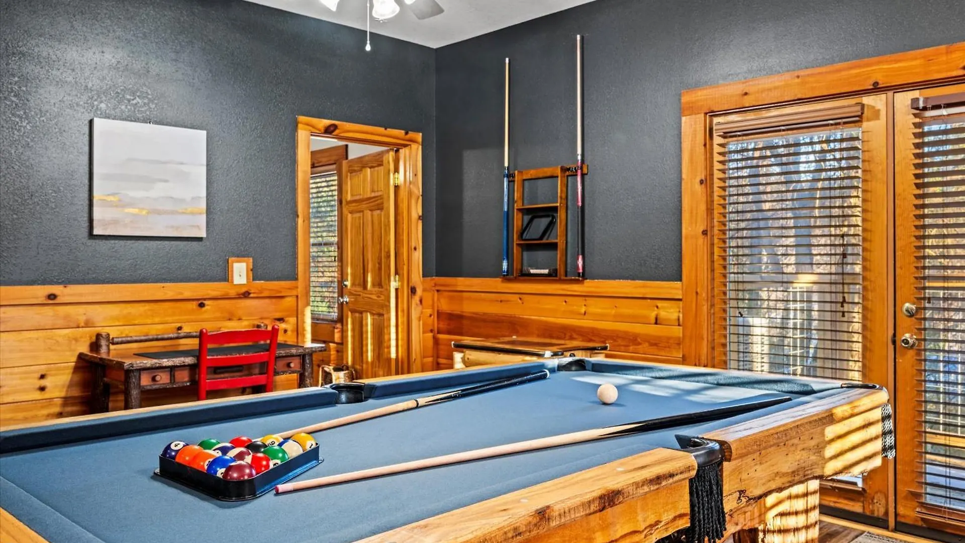 Holiday home Near Dollywood With Pool Table-hot Tub-fire Pit-game Room-swimming Pool