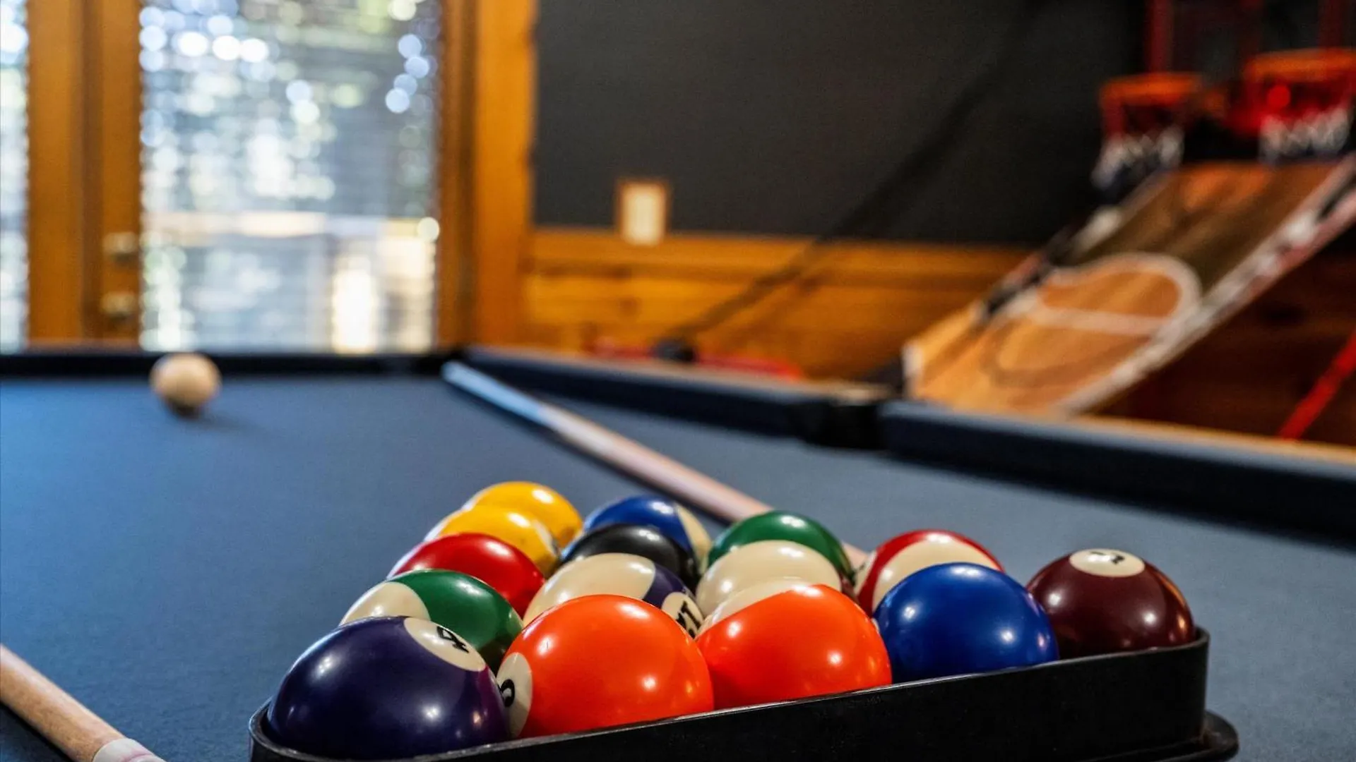 Near Dollywood With Pool Table-hot Tub-fire Pit-game Room-swimming Pool Pigeon Forge