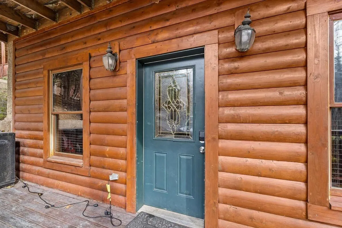Newlisting 1mile Parkway, Gameroom, Hottub, Bbq, Sleeps 14, 5 Bedroom With Attached Bath, Pet Friendly