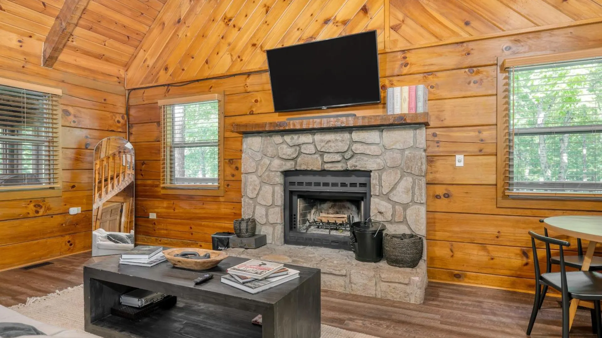 Dudley Iv By Avantstay Cosy W Hot Tub Sweeping Views Pigeon Forge