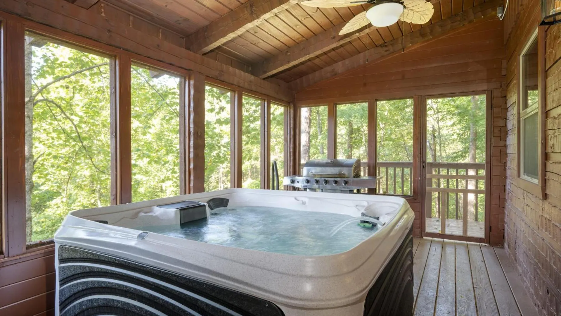 Dudley Iv By Avantstay Cosy W Hot Tub Sweeping Views Pigeon Forge