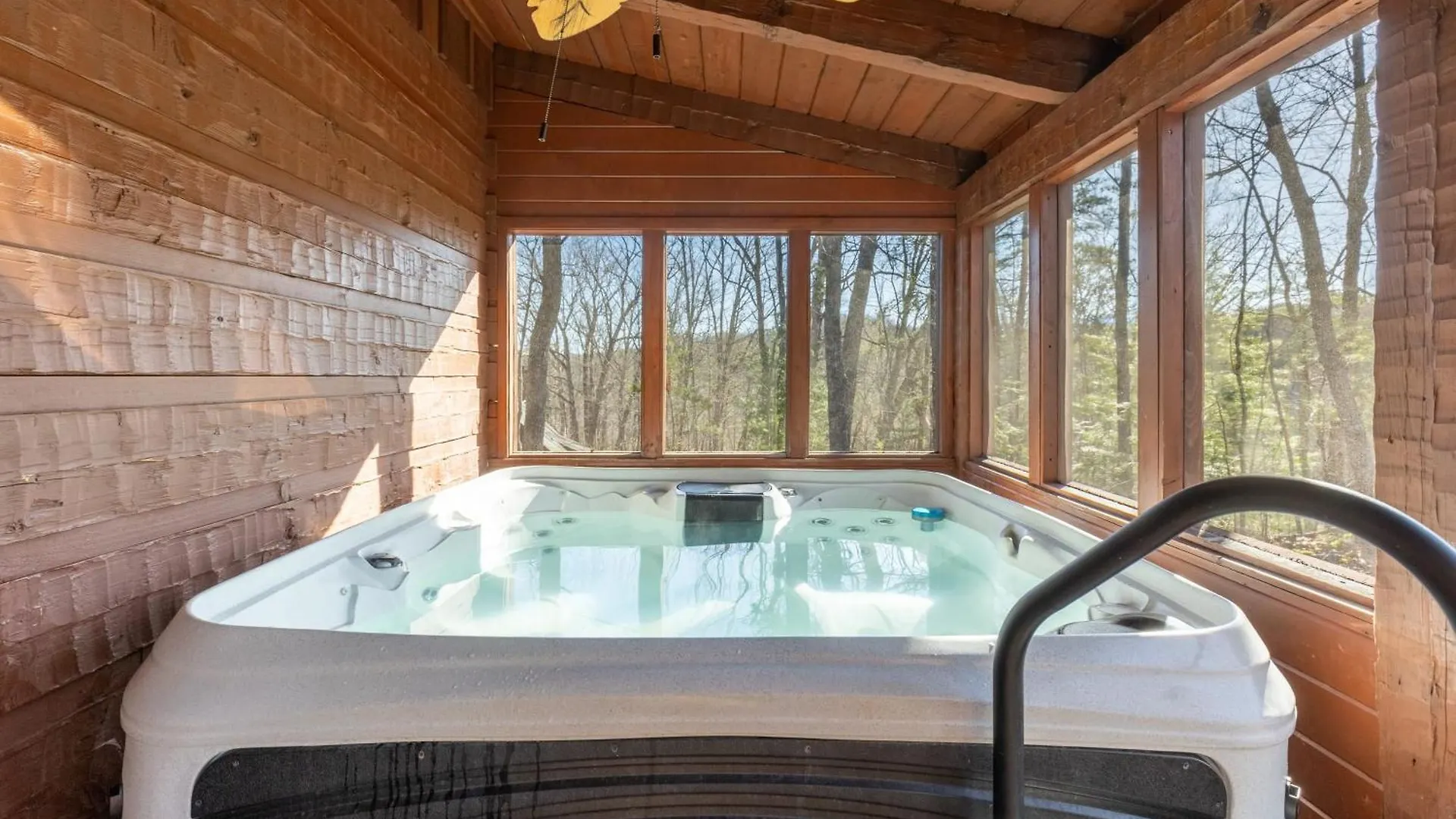 Holiday home Dudley Ii By Avantstay Comfortable W Hot Tub Views