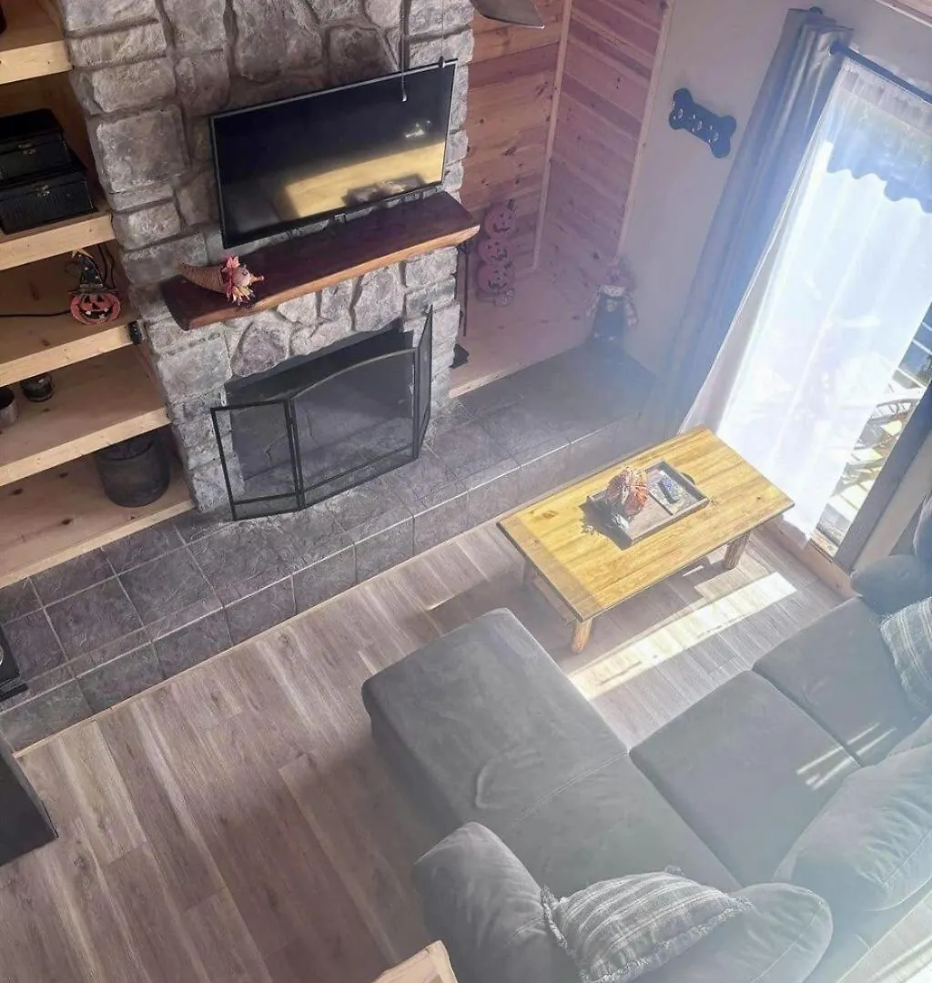 Tatil Evi Whiskey Ridge 3 Bdrm Cabin-firepit, Fenced Yard, Hot Tub Pigeon Forge