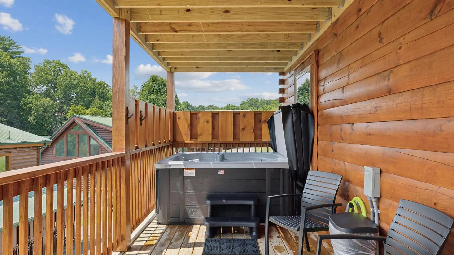 Holiday home Are My Sunshine - 3 Bedroom - Downtown Pigeon Forge!! *