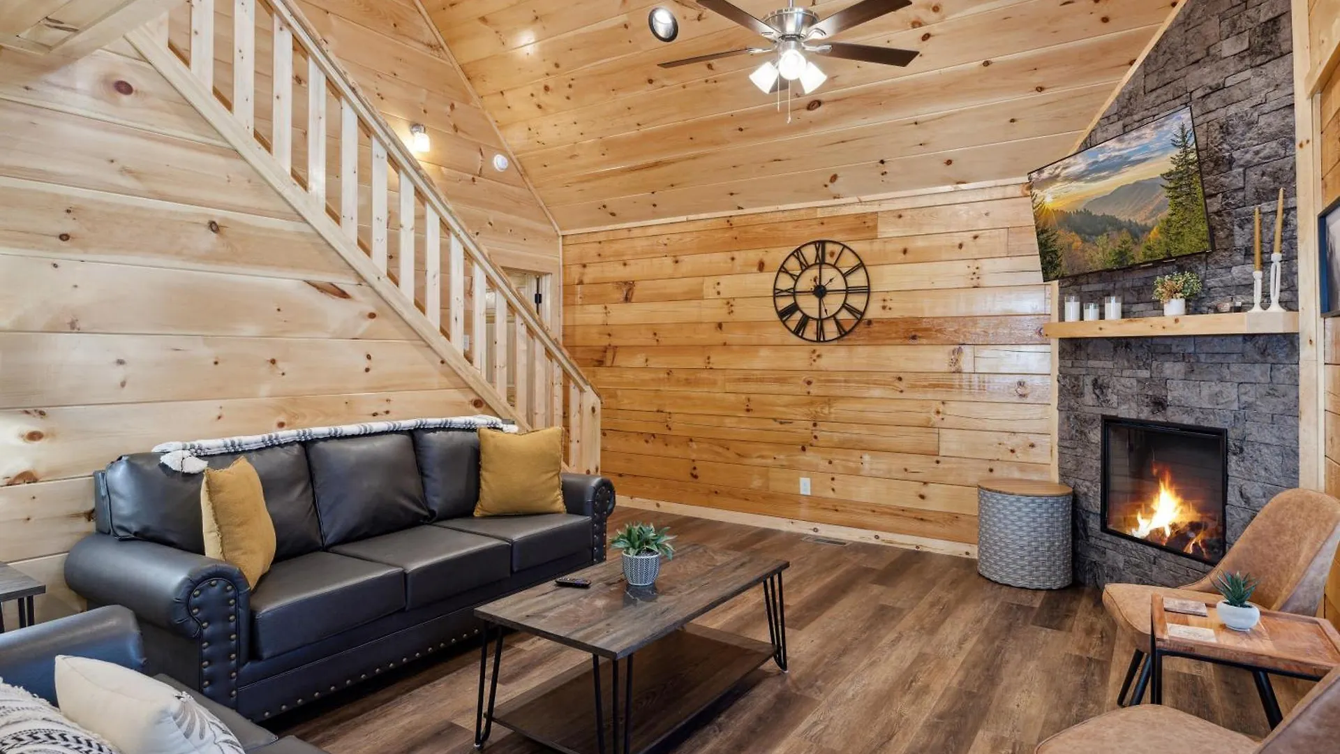 Are My Sunshine - 3 Bedroom - Downtown Pigeon Forge!!