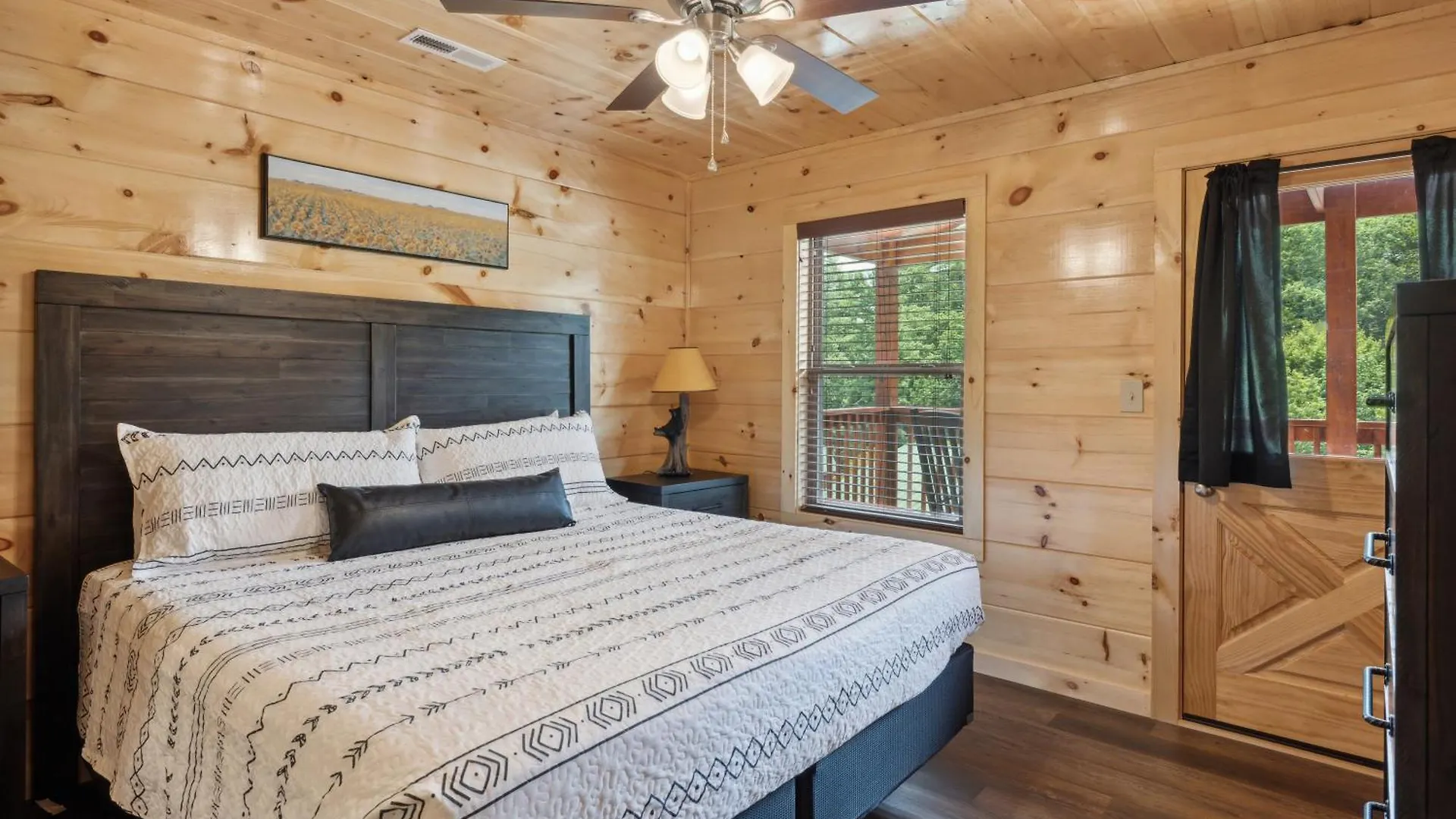 Are My Sunshine - 3 Bedroom - Downtown Pigeon Forge!! * Pigeon Forge