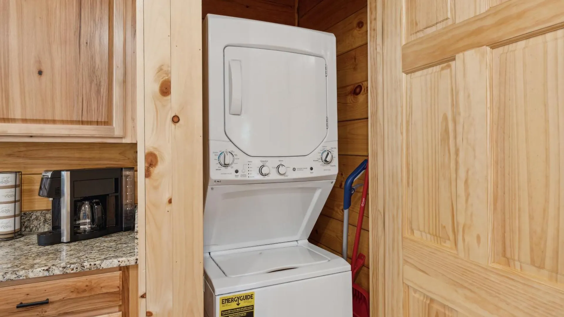 Are My Sunshine - 3 Bedroom - Downtown Pigeon Forge!! Pigeon Forge