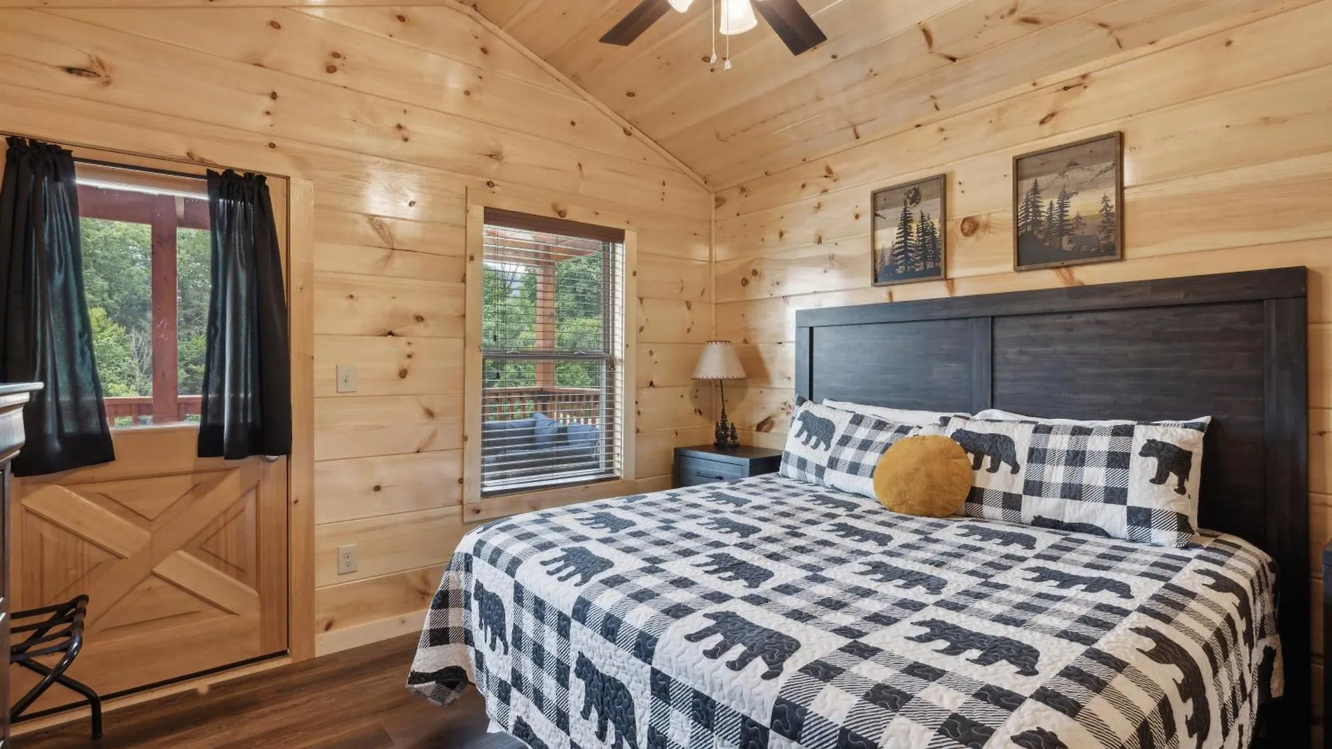 Are My Sunshine - 3 Bedroom - Downtown Pigeon Forge!!