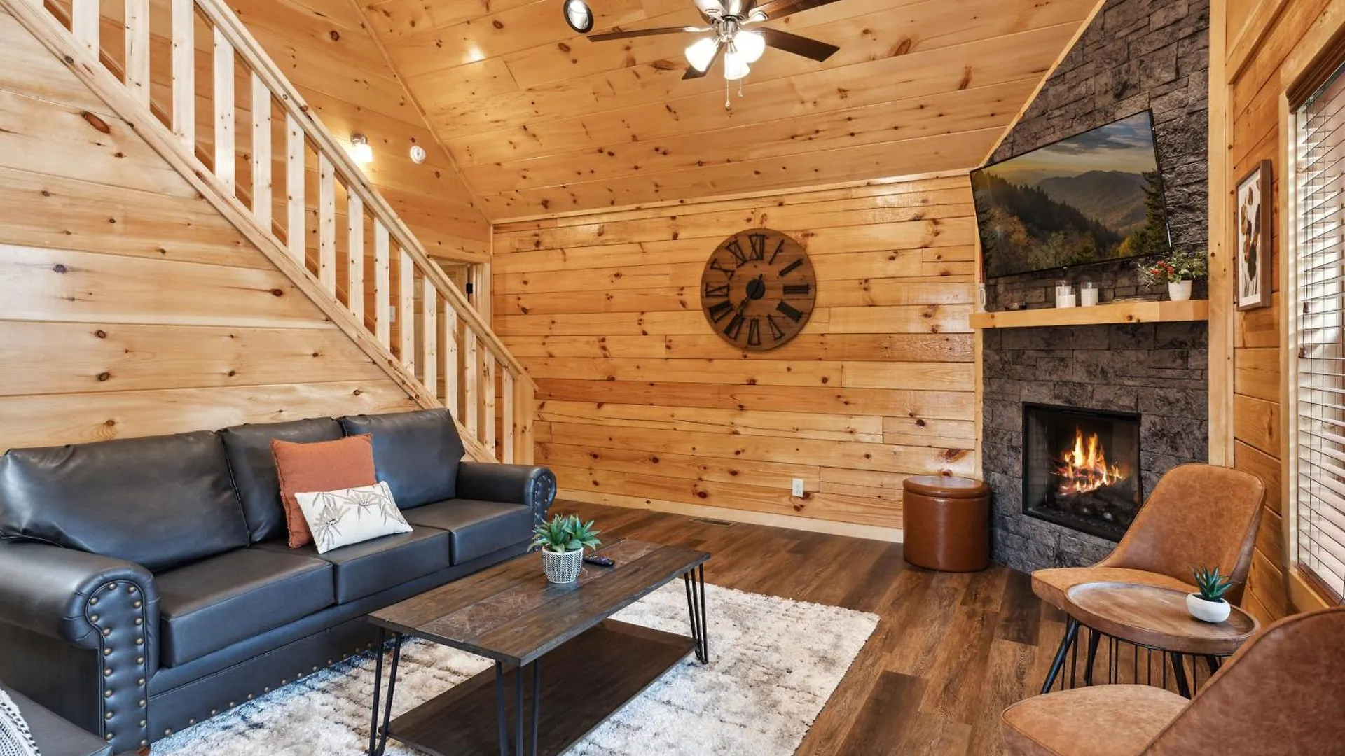 Amazing Grace - Newly Built - 3 Bedroom - Less Than 2 Miles From The Island Holiday home Pigeon Forge