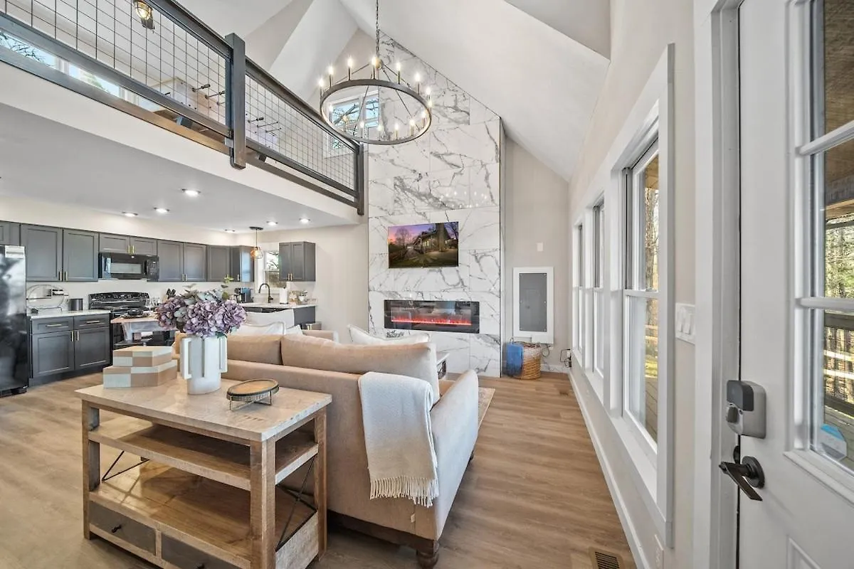 Lux Cabin, Indoor Heated Pool, Hot Tub, Arcades, Close To Dollywood *