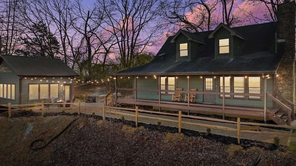 Lux Cabin, Indoor Heated Pool, Hot Tub, Arcades, Close To Dollywood Holiday home *
