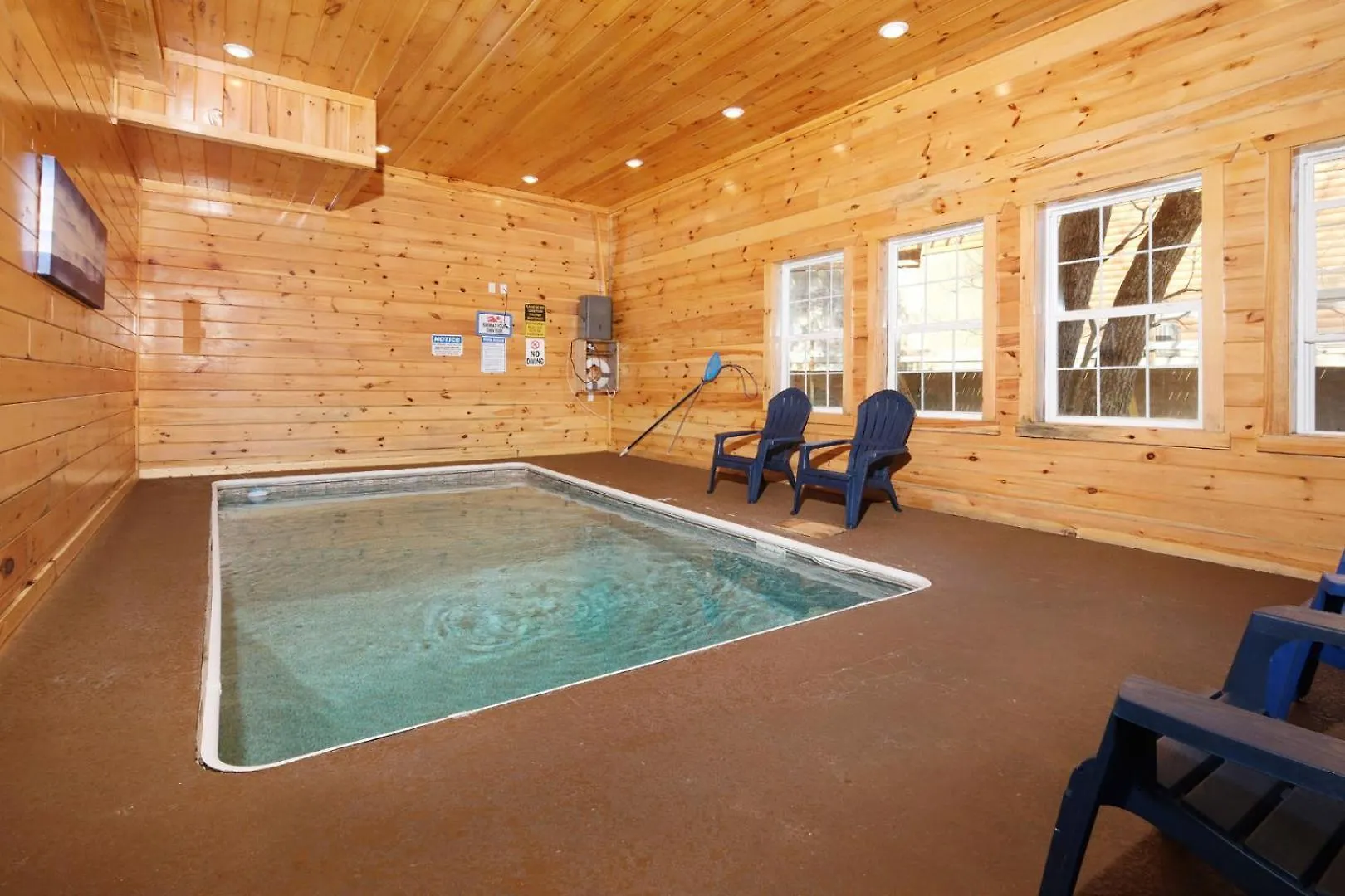 Holiday home Pet Friendly 5br Indoor Pool Gameroom Theater *