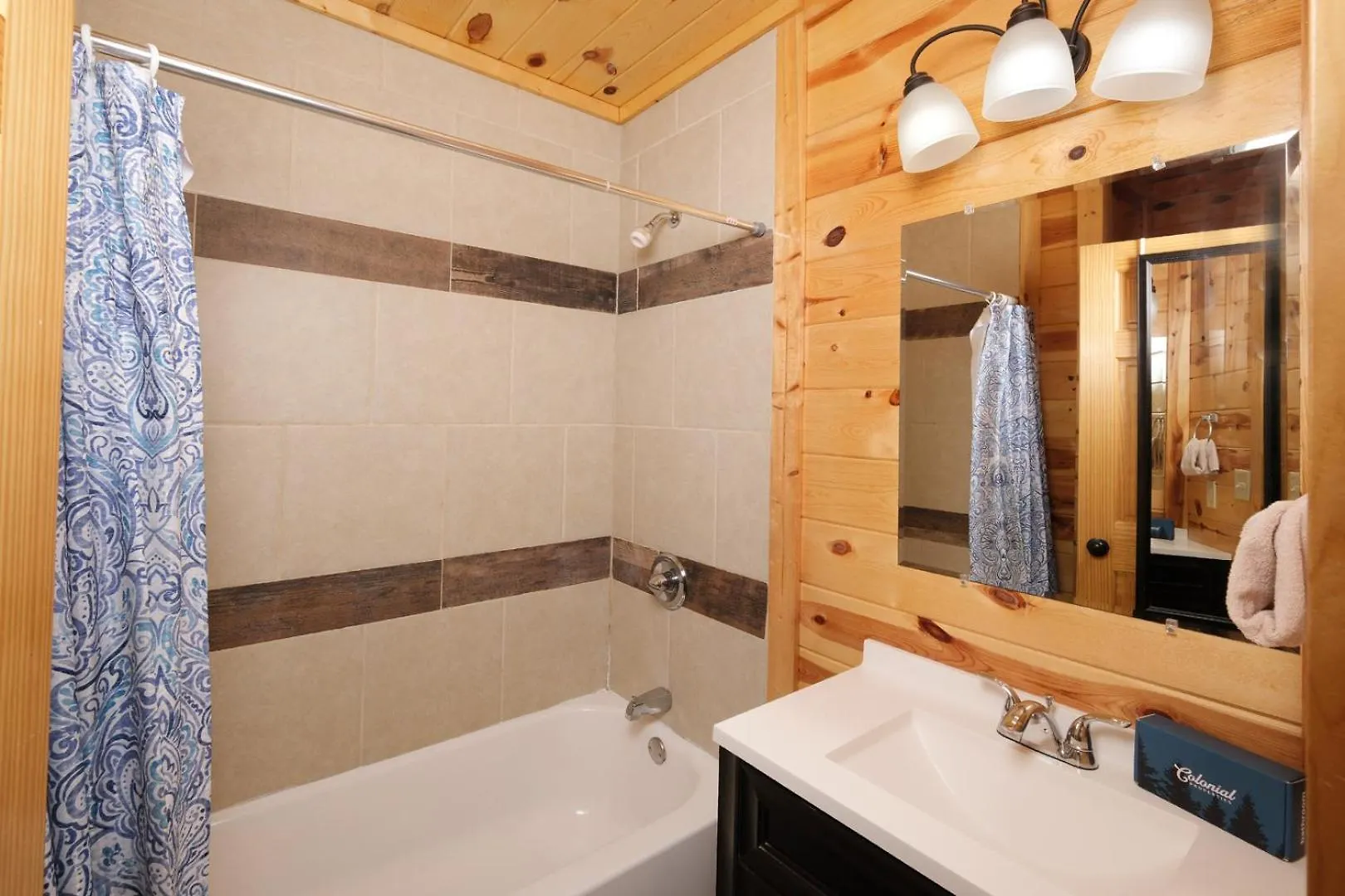 Pet Friendly 5br Indoor Pool Gameroom Theater Pigeon Forge
