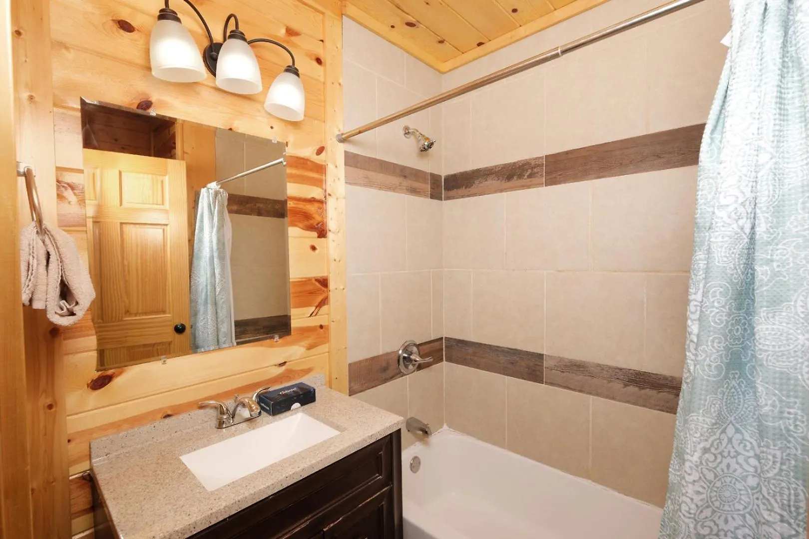 Holiday home Pet Friendly 5br Indoor Pool Gameroom Theater *