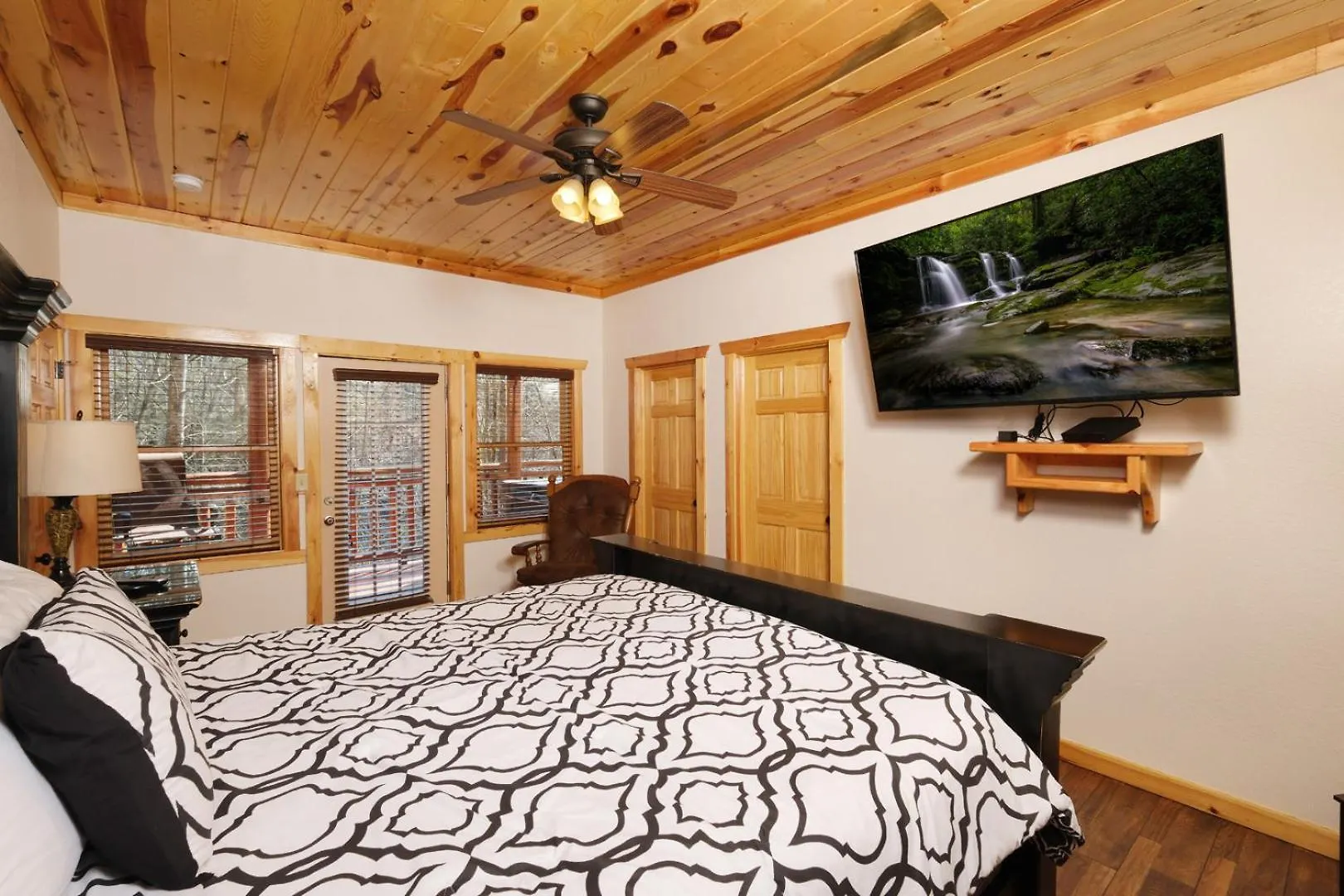 Pet Friendly 5br Indoor Pool Gameroom Theater * Pigeon Forge