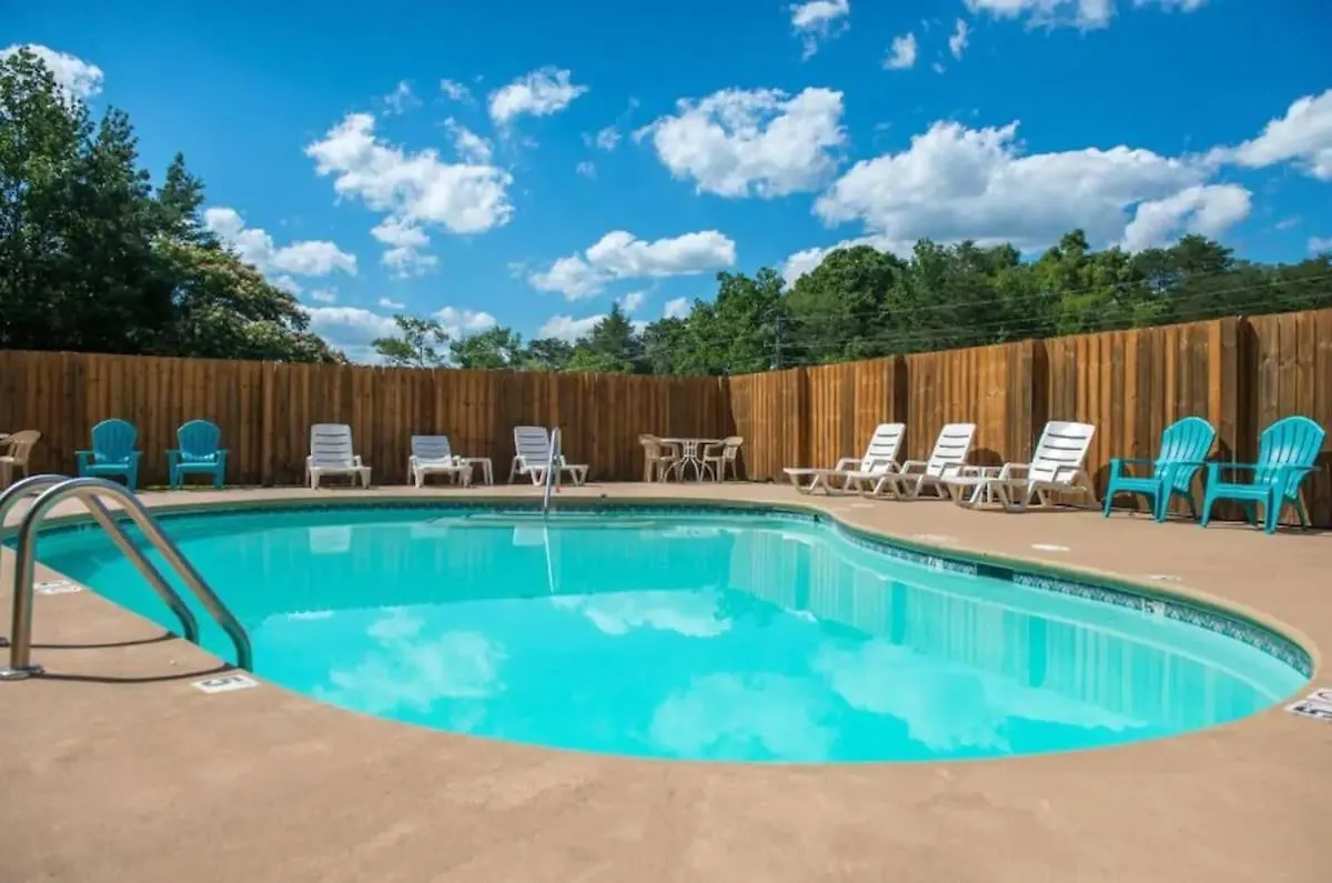Dreamside Peak Chalet
