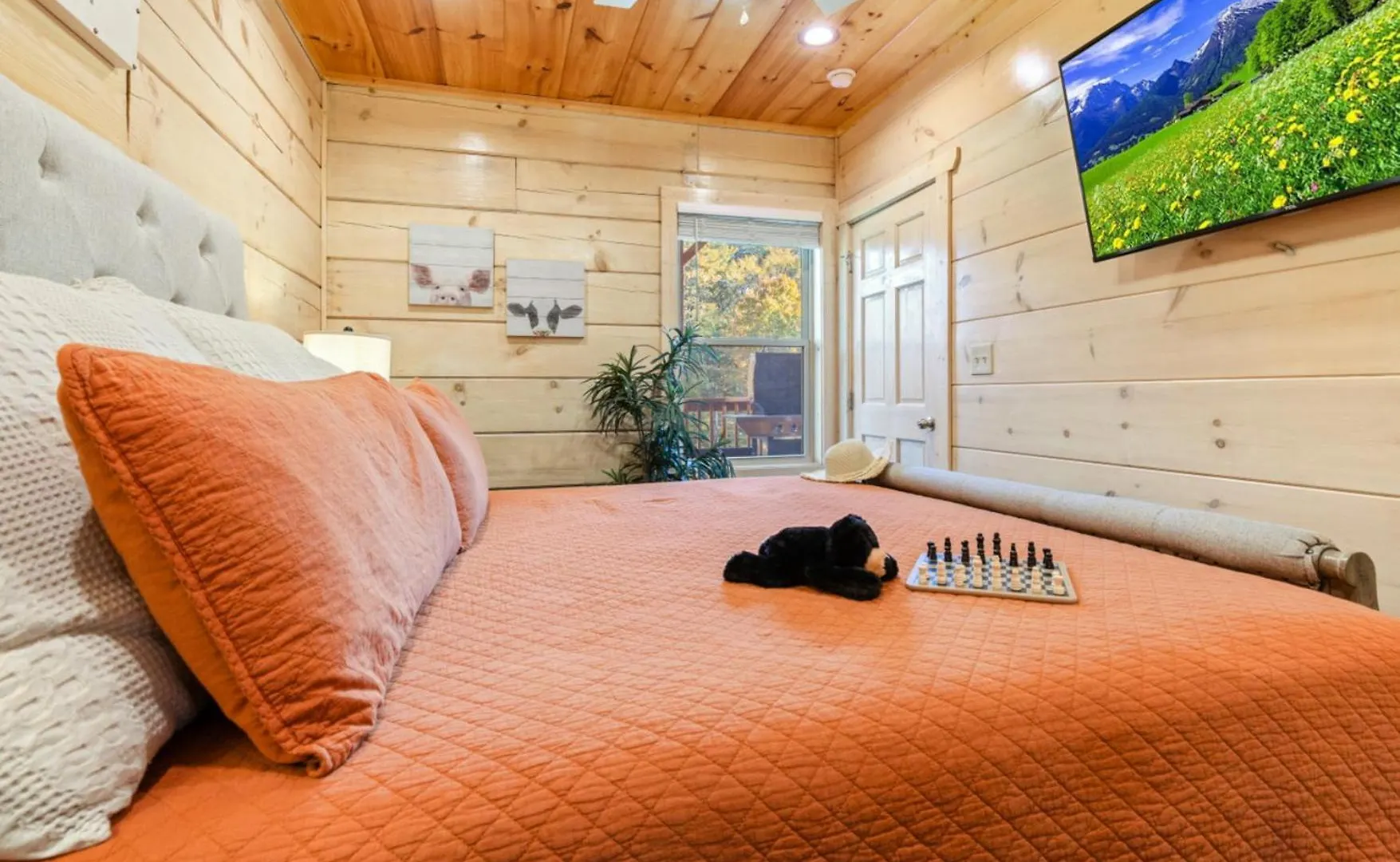 Enchanted Forest Hideaway By Ghosal Luxury Chalet Pigeon Forge