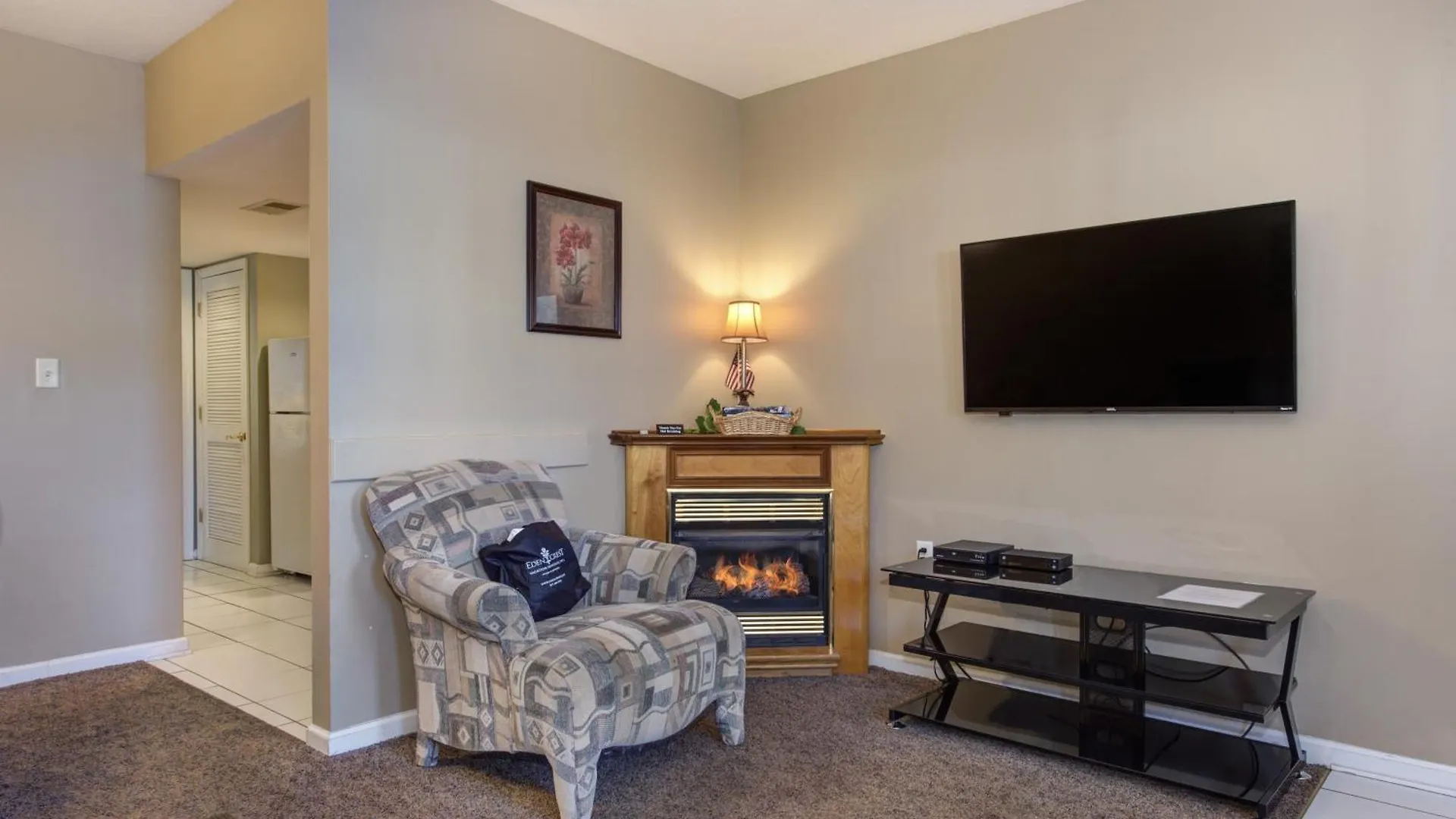 Colonial Crest Unit #113 Apartment