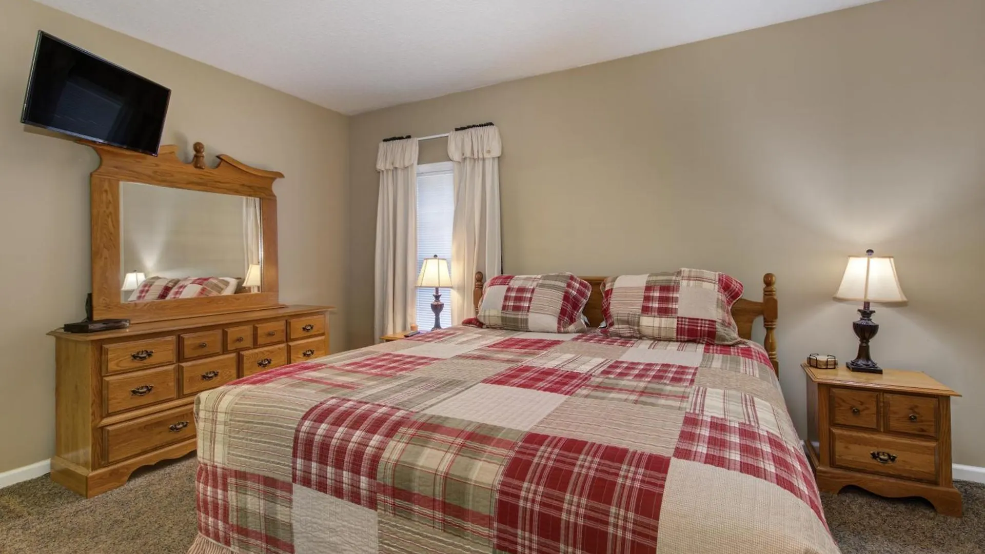 Colonial Crest Unit #113 *
