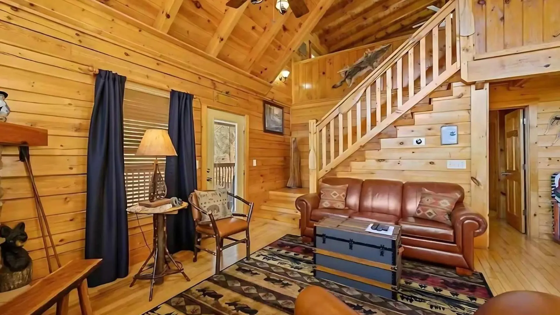 Quaint & Cozy - Great Location - Hot Tub - Bbq Holiday home