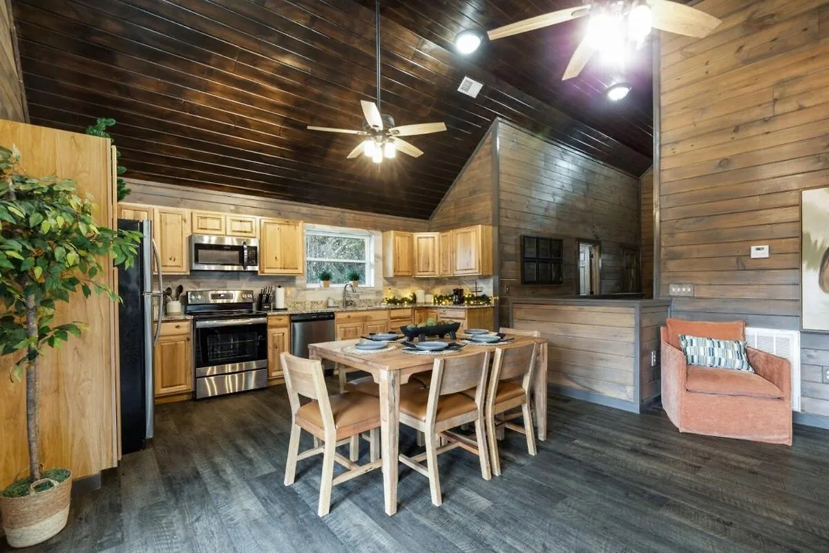 Holiday home Modern Retreat Pigeon Forge