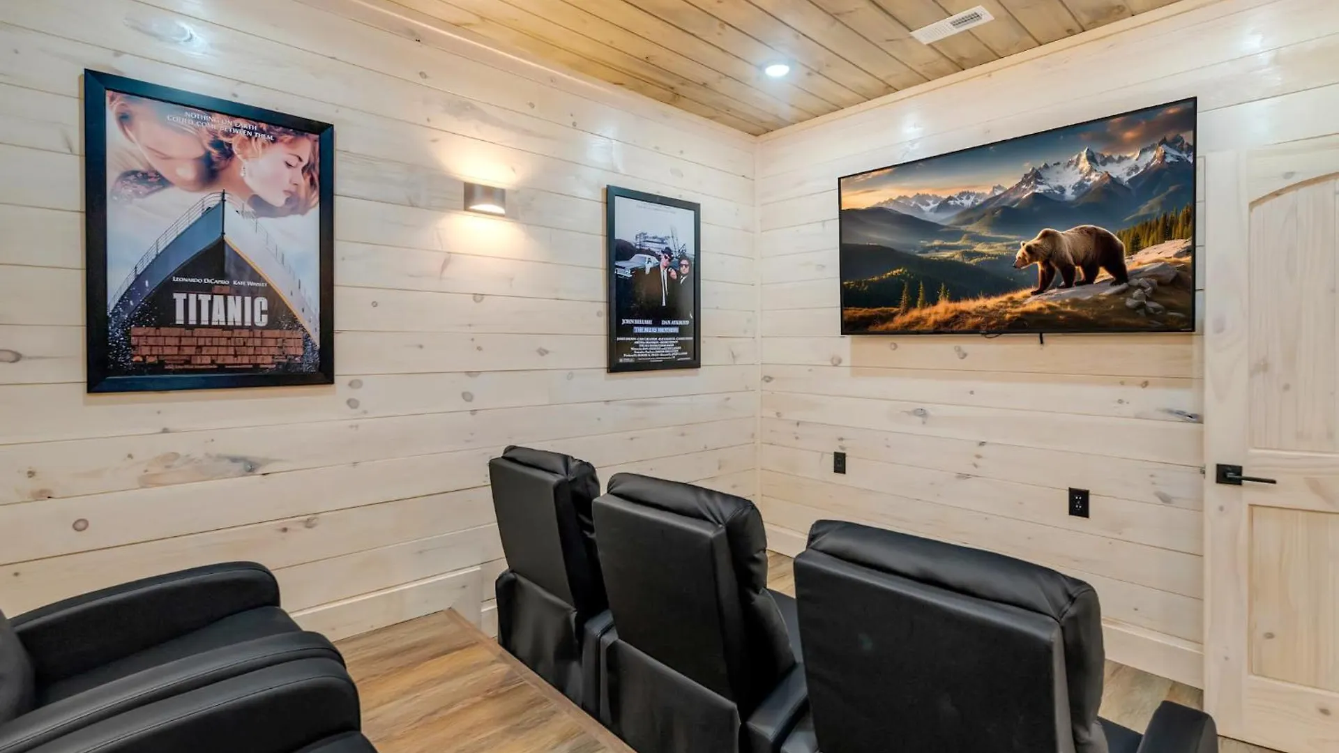 度假居 New Luxury With Indoor Pool, Hot Tub, & Theater *