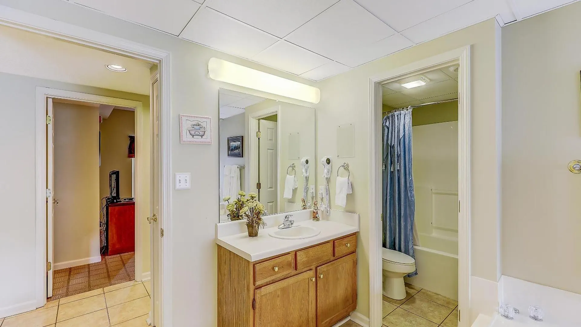 Whispering Pines 424 Apartment