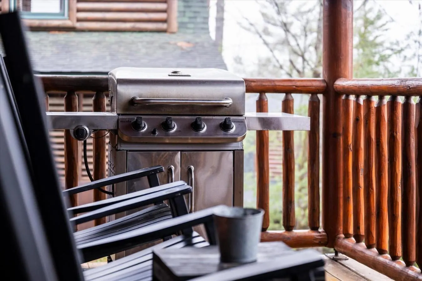Luxe Modern Nest- Hot Tub- Pool Table- Bbq Holiday home Pigeon Forge