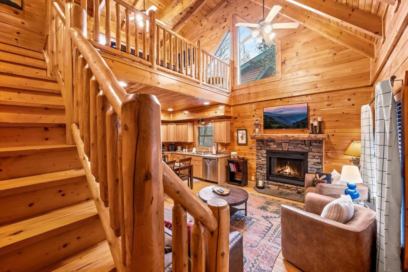 Holiday home Luxe Modern Nest- Hot Tub- Pool Table- Bbq Pigeon Forge