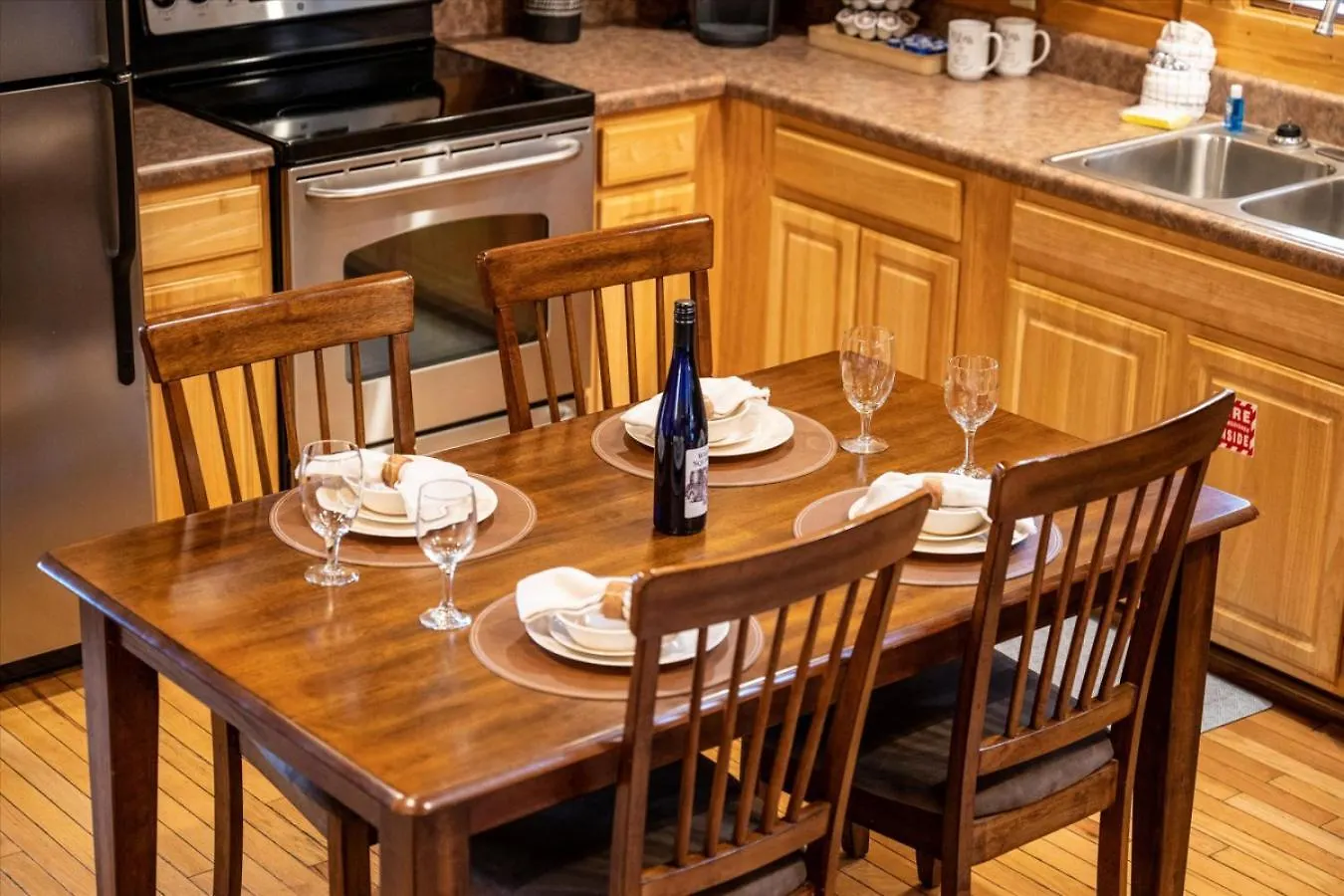 Luxe Modern Nest- Hot Tub- Pool Table- Bbq Pigeon Forge