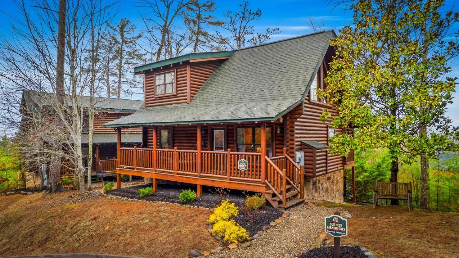 Luxe Modern Nest- Hot Tub- Pool Table- Bbq Holiday home Pigeon Forge