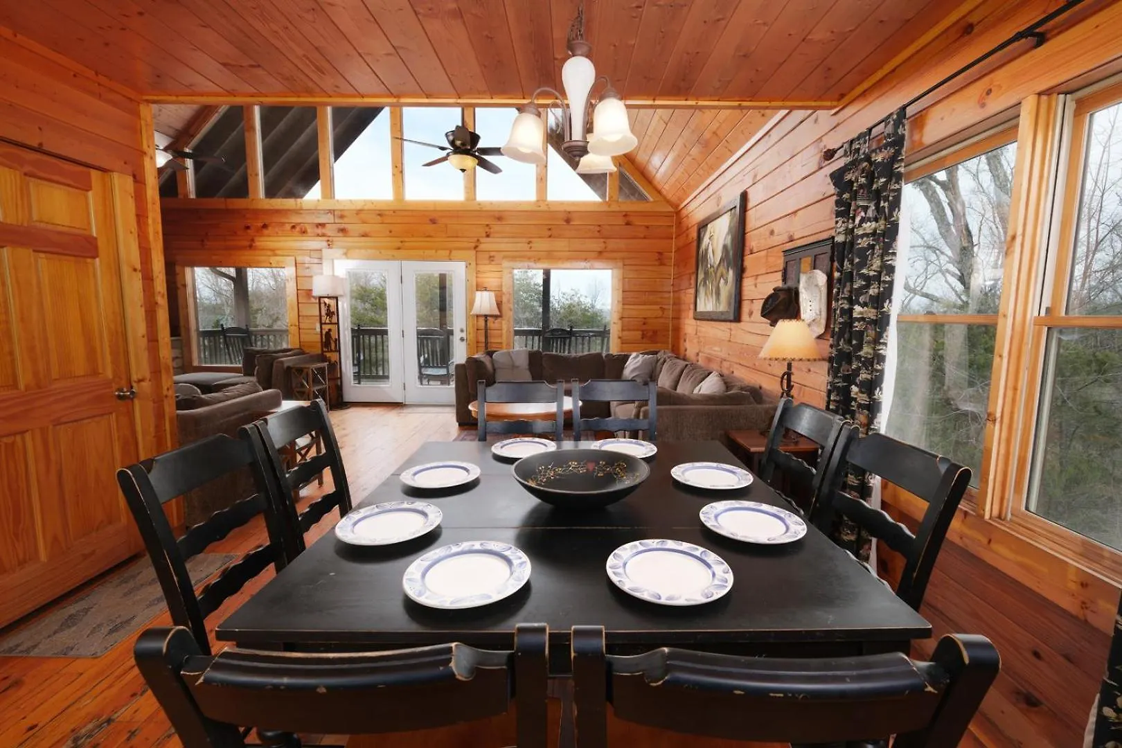 Spacious 5br 8 Min To Dollywood Hot Tub Views Free Attraction Tickets Holiday home Pigeon Forge