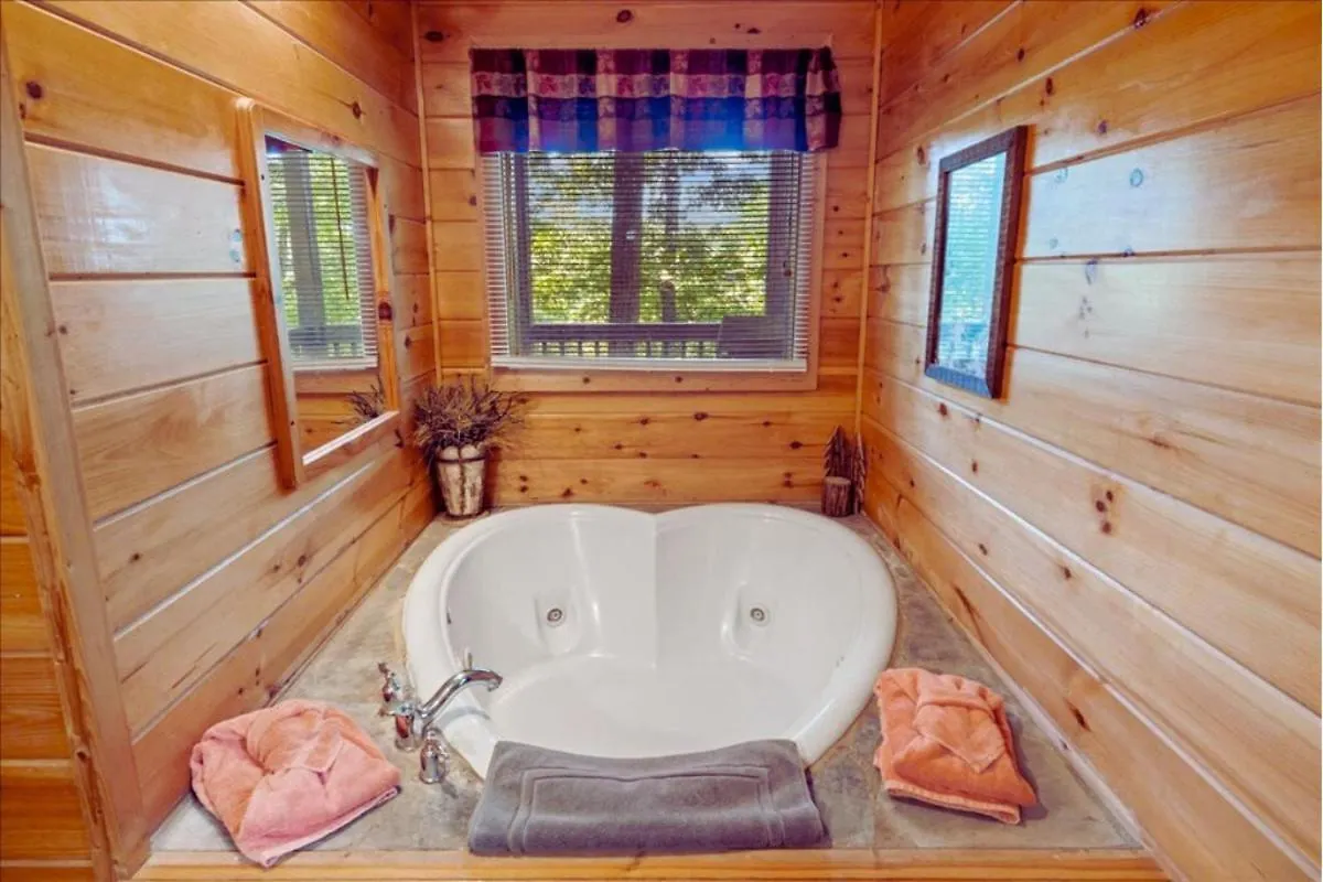 Holiday home Backwoods Secluded Escape For 8 Guests Pigeon Forge