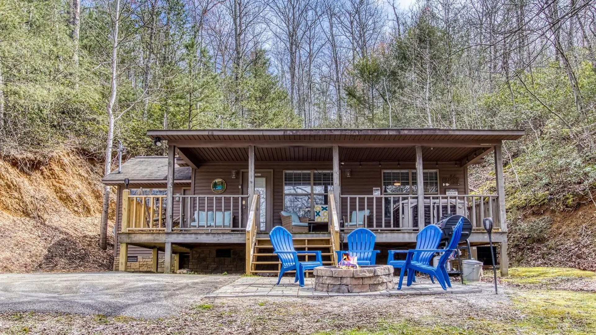 Water's View Chalet Pigeon Forge
