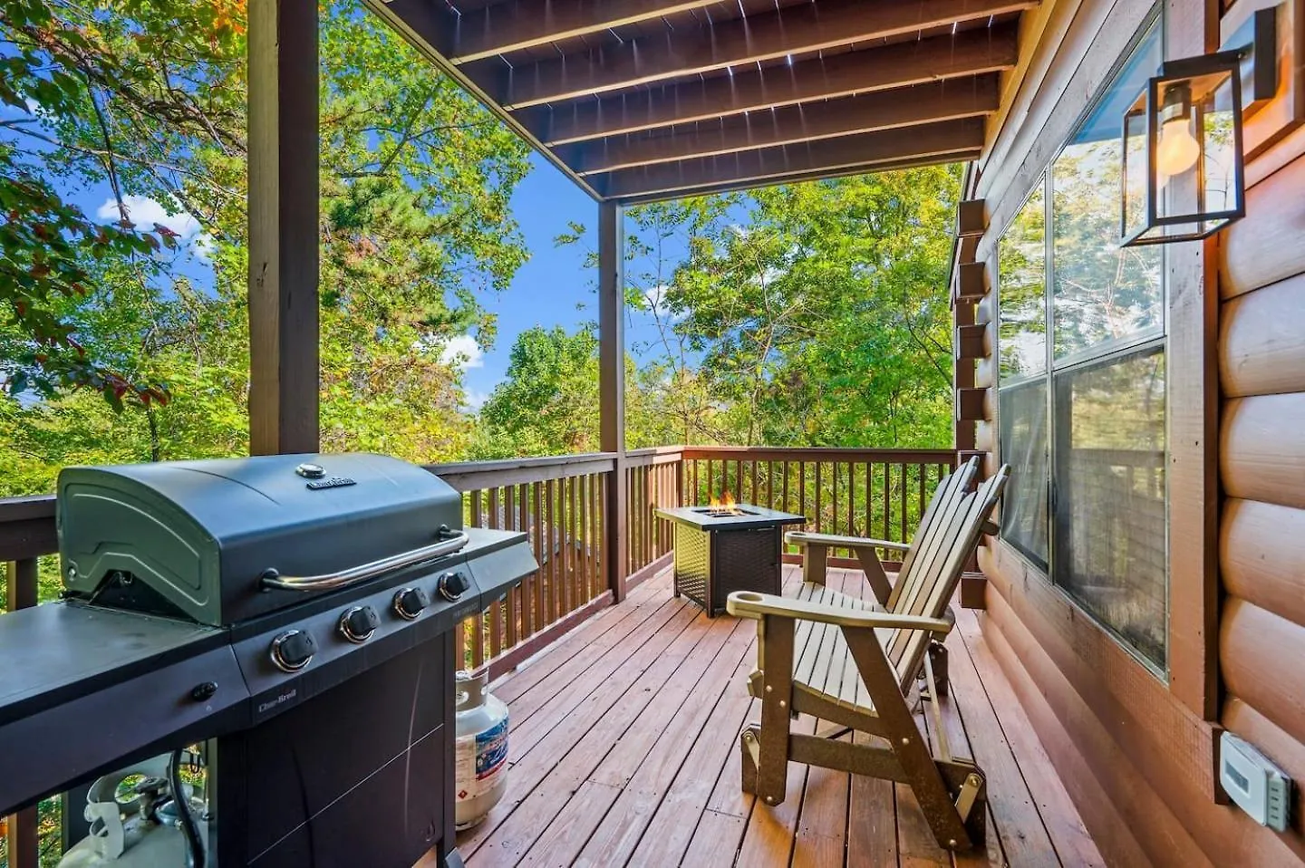Cozy - Hot Tub, Game Room, Outdoor Pool Holiday home Pigeon Forge
