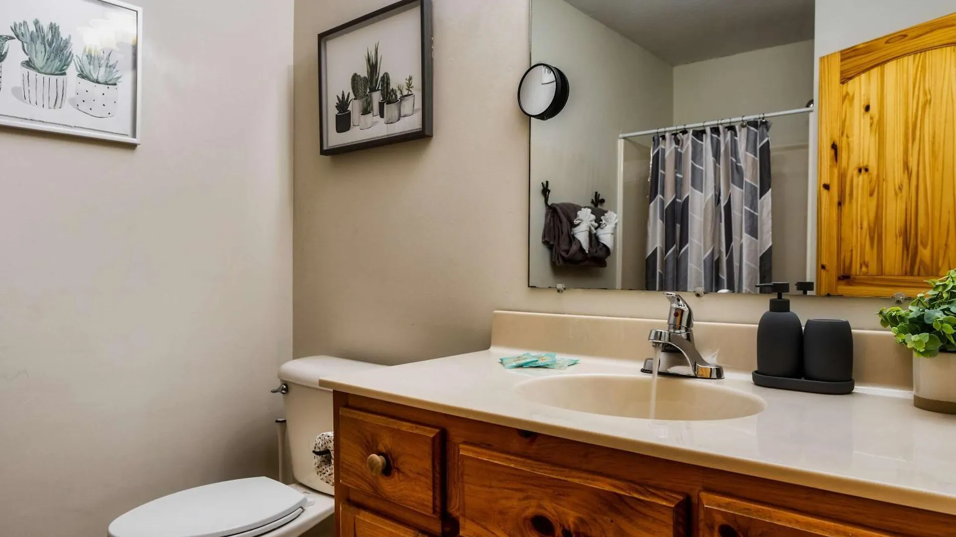 Family Haven By Dollywood - Hot Tub - Game Holiday home *