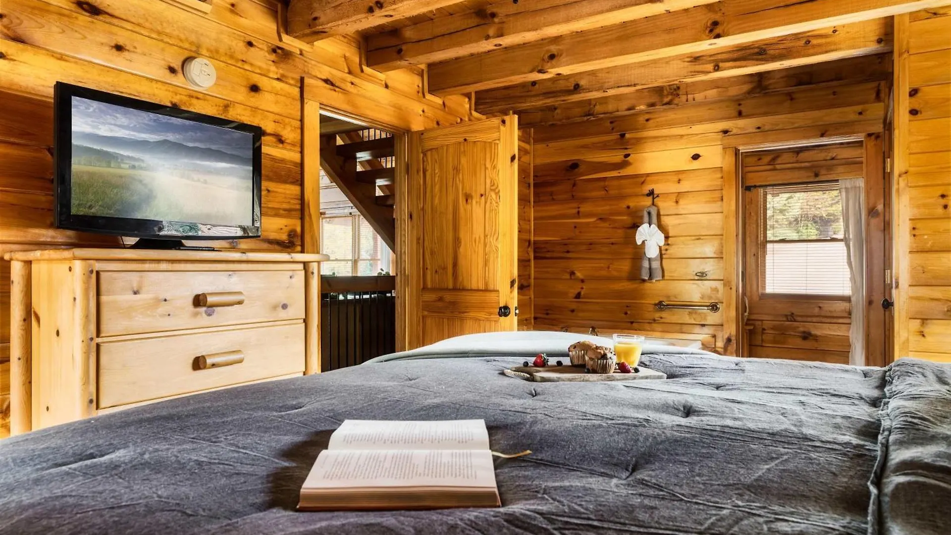 Family Haven By Dollywood - Hot Tub - Game Holiday home