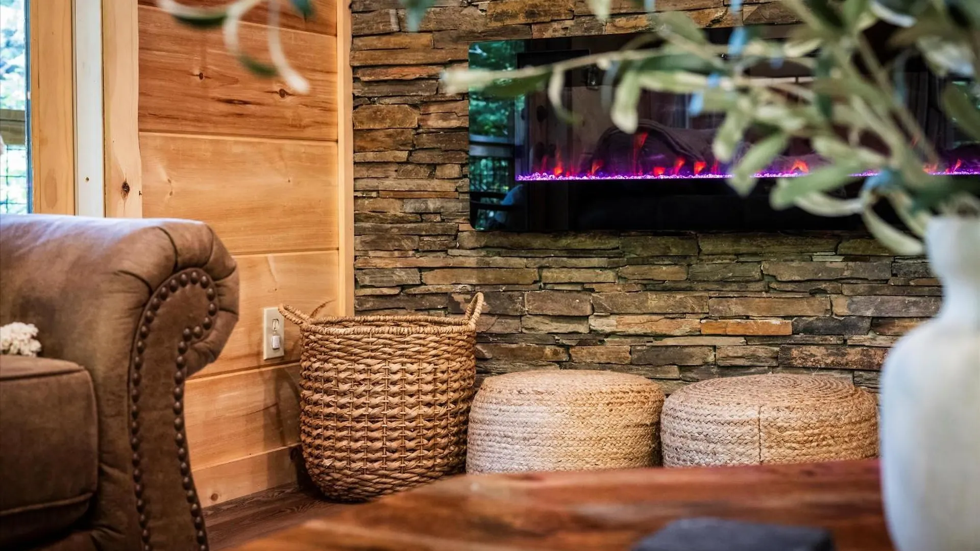 Luxurious & Family Friendly - Hot Tub - Game * Pigeon Forge