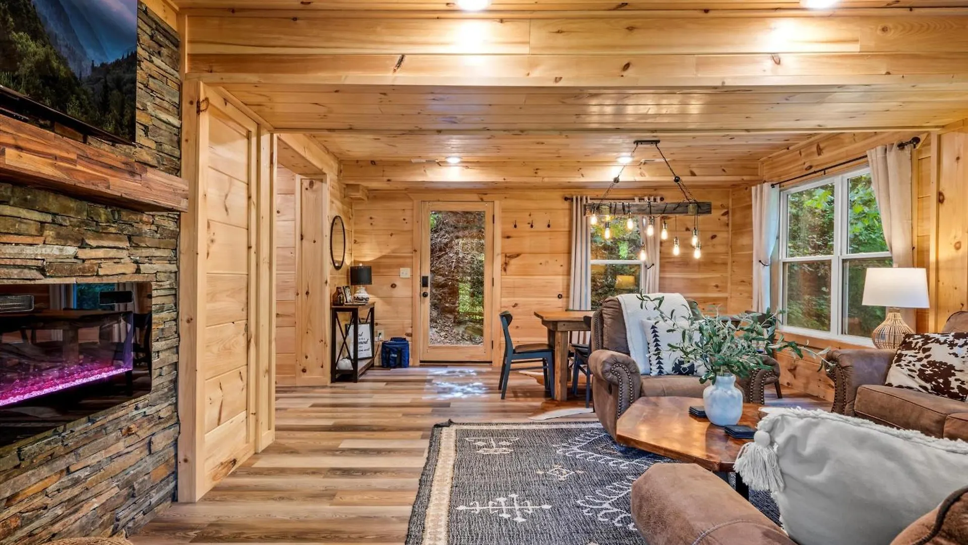 Luxurious & Family Friendly - Hot Tub - Game Holiday home