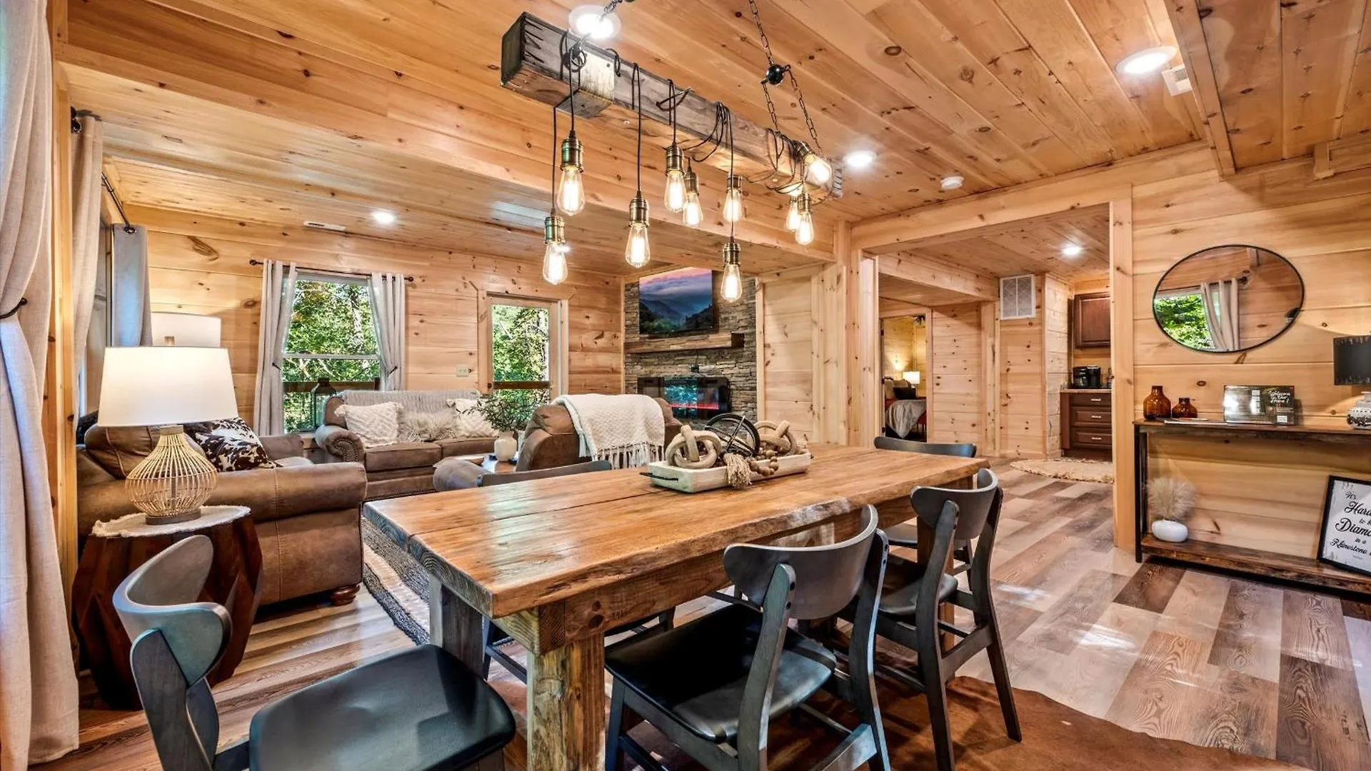 Luxurious & Family Friendly - Hot Tub - Game *