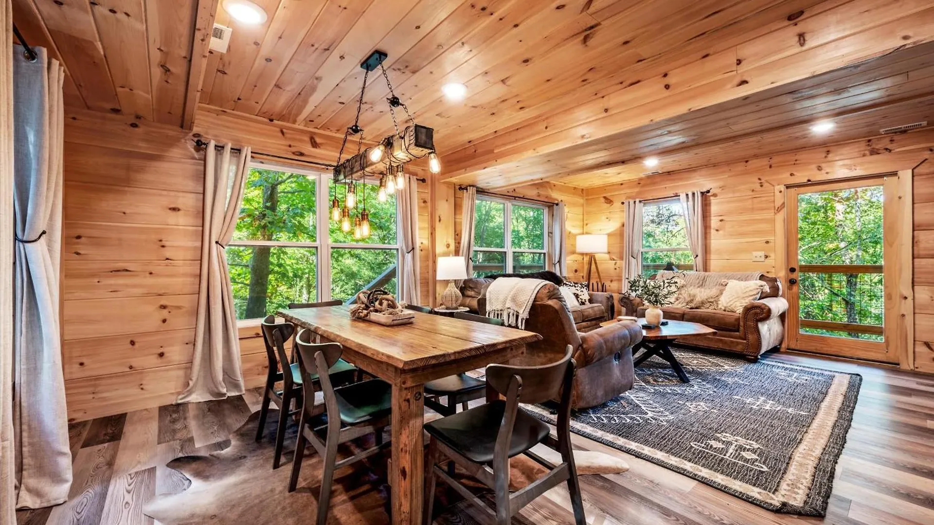 Holiday home Luxurious & Family Friendly - Hot Tub - Game *