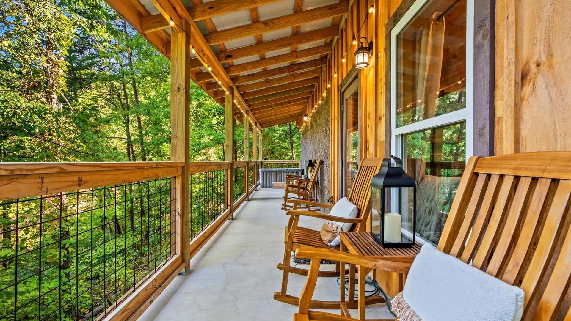 Luxurious & Family Friendly - Hot Tub - Game * Pigeon Forge