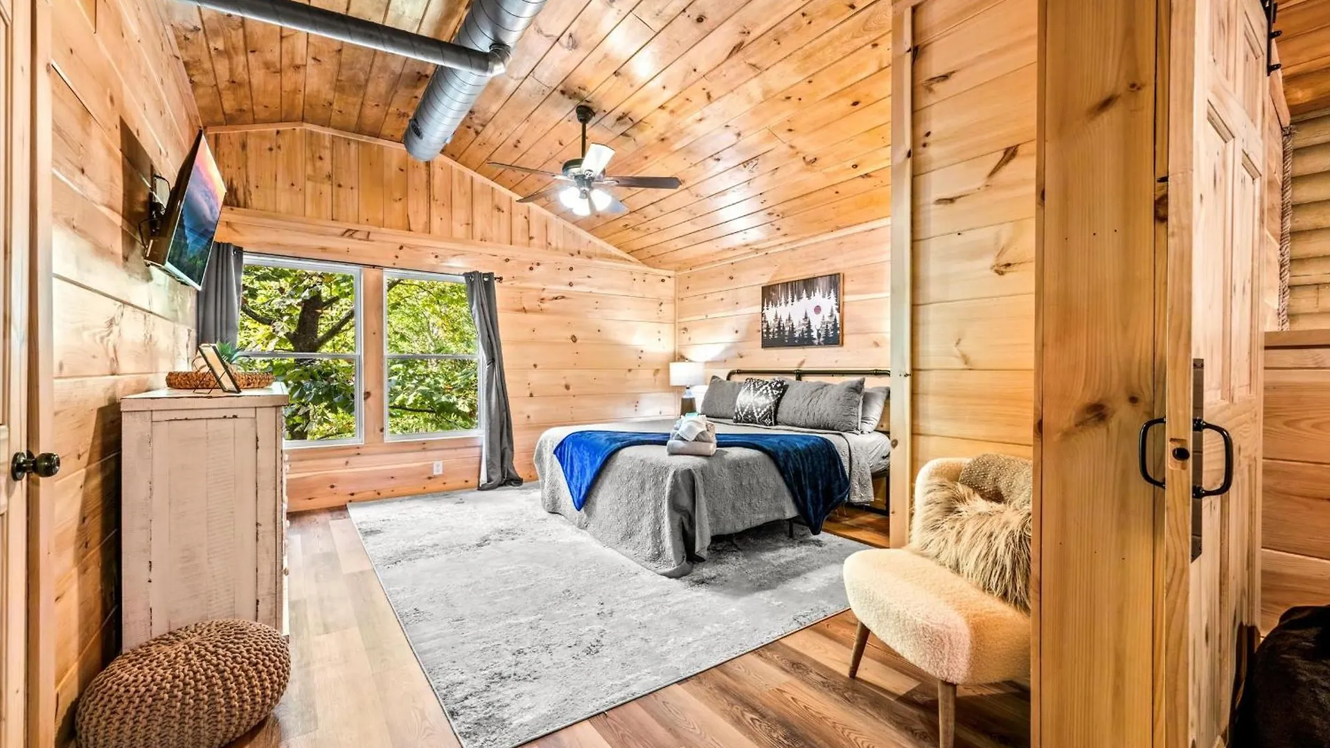 Luxurious & Family Friendly - Hot Tub - Game Holiday home Pigeon Forge
