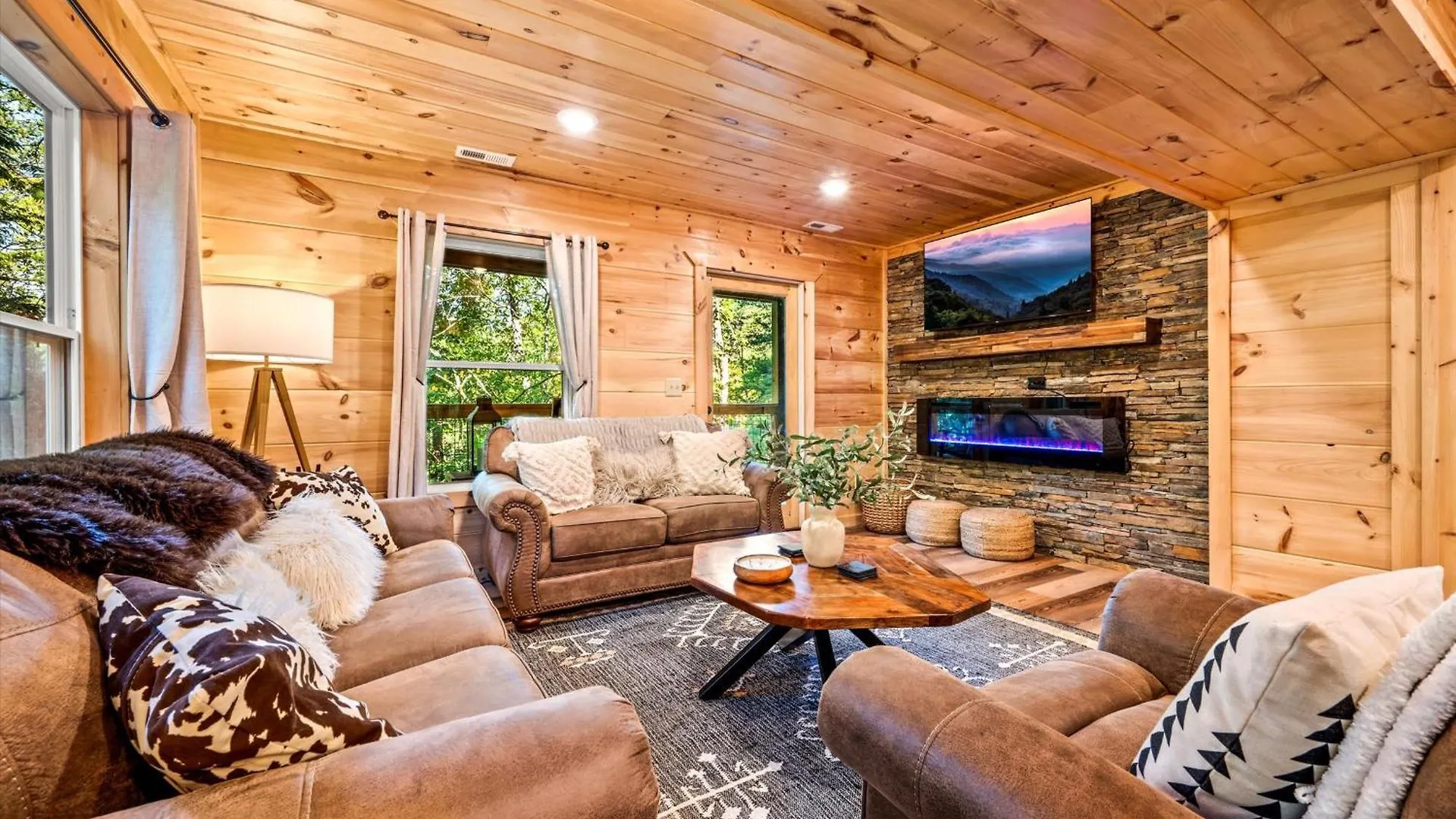 Luxurious & Family Friendly - Hot Tub - Game Holiday home *