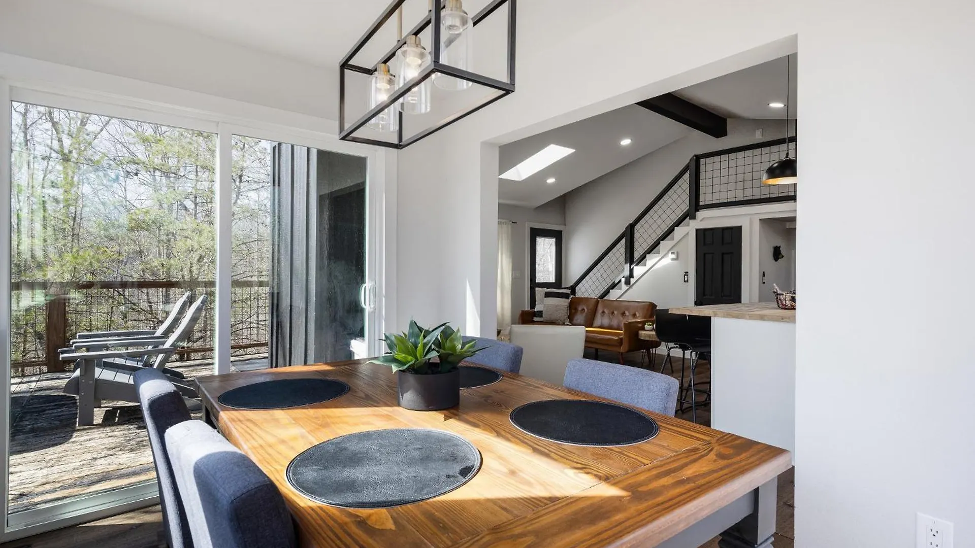 Modern Mountain Hideaway-secluded, Close To Town