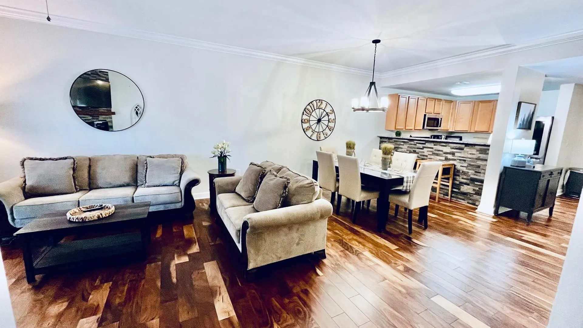Main Level 1 Bedroom Condo- Mountain View