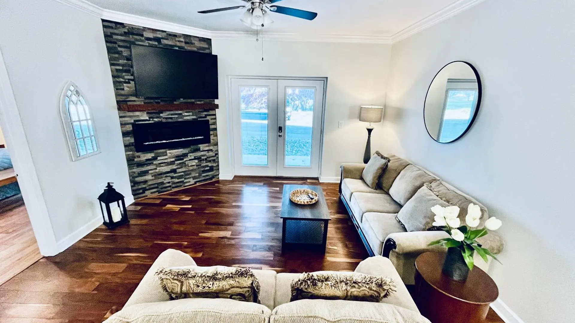 Holiday park Main Level 1 Bedroom Condo- Mountain View