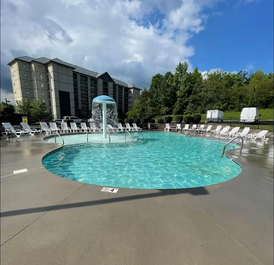 Holiday park Main Level 1 Bedroom Condo- Mountain View