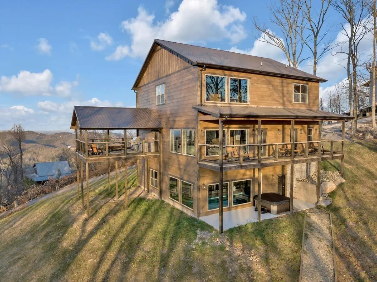 Holiday home Honeybear Hideaways - Modern Luxurious With Pool, Hot Tub, Fire Place, Game And Theater Pigeon Forge