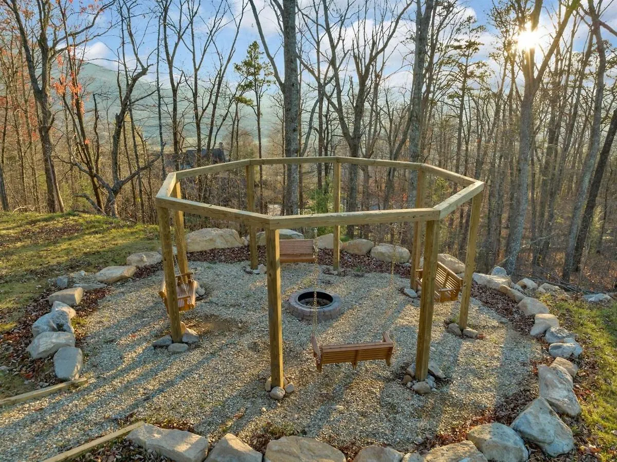 Honeybear Hideaways - Modern Luxurious With Pool, Hot Tub, Fire Place, Game And Theater Holiday home Pigeon Forge